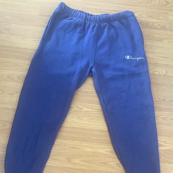 Champion joggers size Lg - Picture 3 of 4